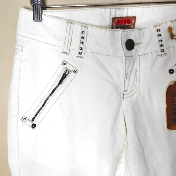 Vintage Y2K No Boundaries Bermuda Shorts Juniors 7 NWT Low Rise Deadstock Denim - Picture 3 of 10